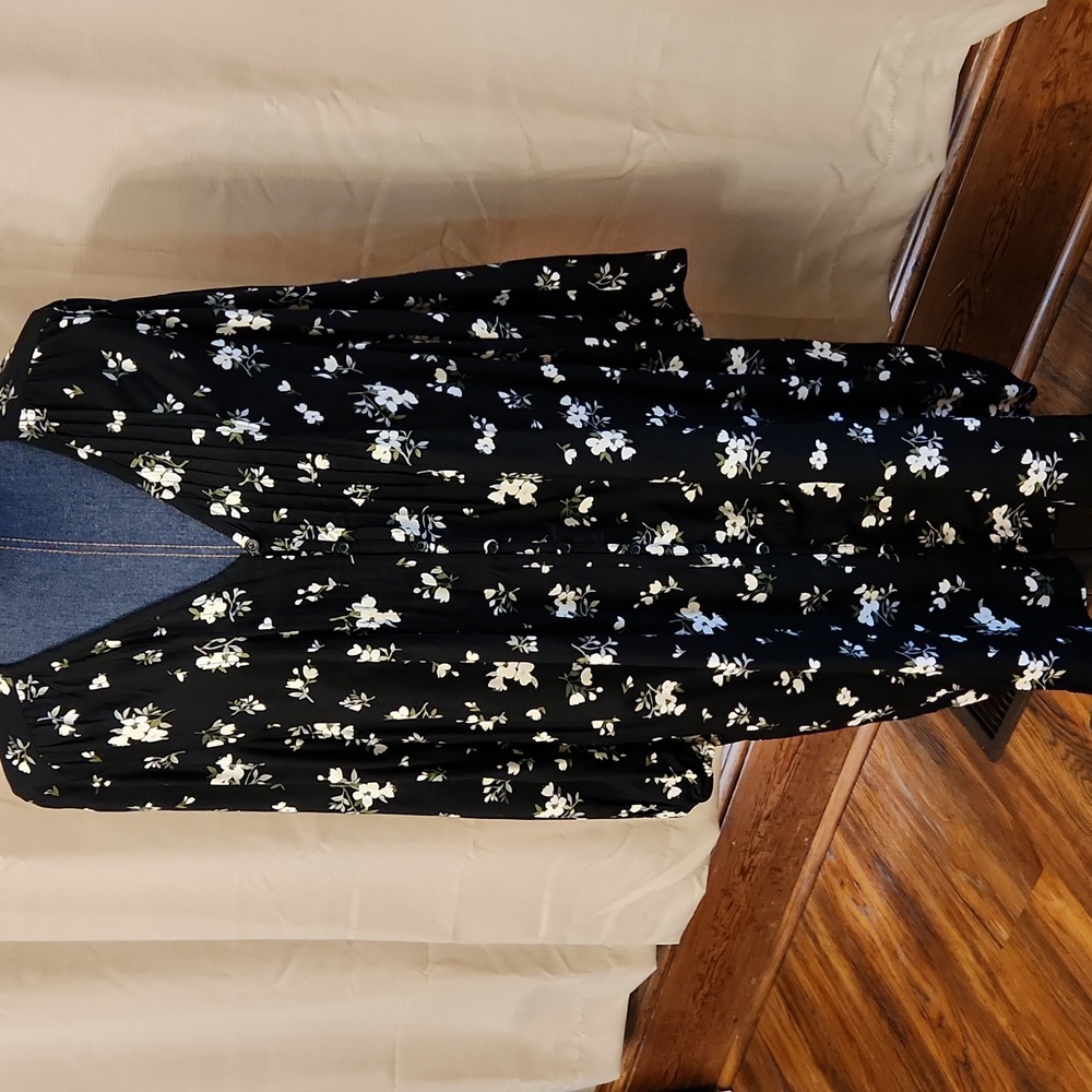 Old Navy Black Dress with White Floral Design ,XL - Picture 3 of 3